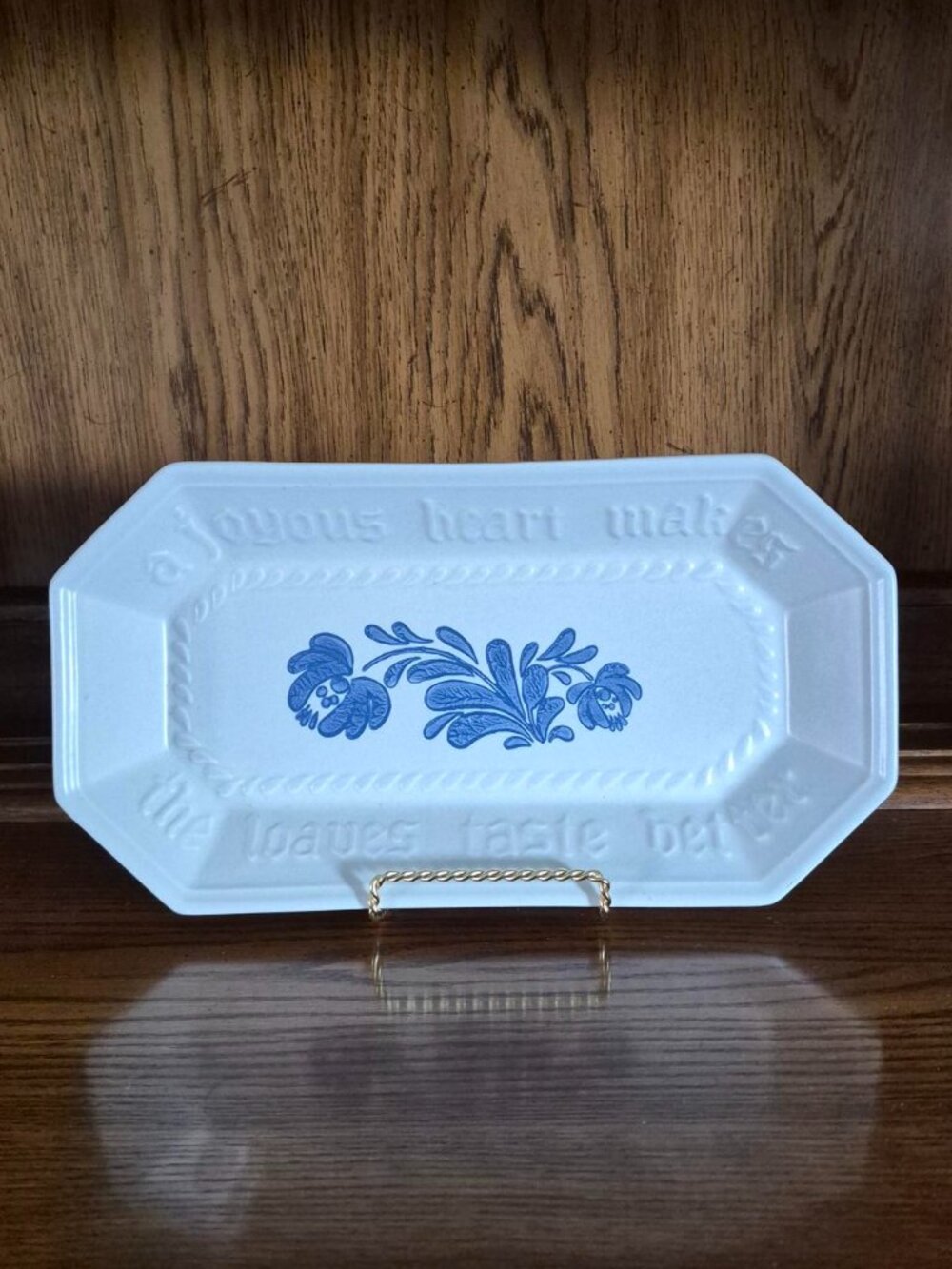 Vintage Pfaltzgraff Yorktowne Stoneware Bread Plate